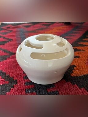 Vintage Bone White Ceramic Globe Flower Frog.  4” Excellent Condition